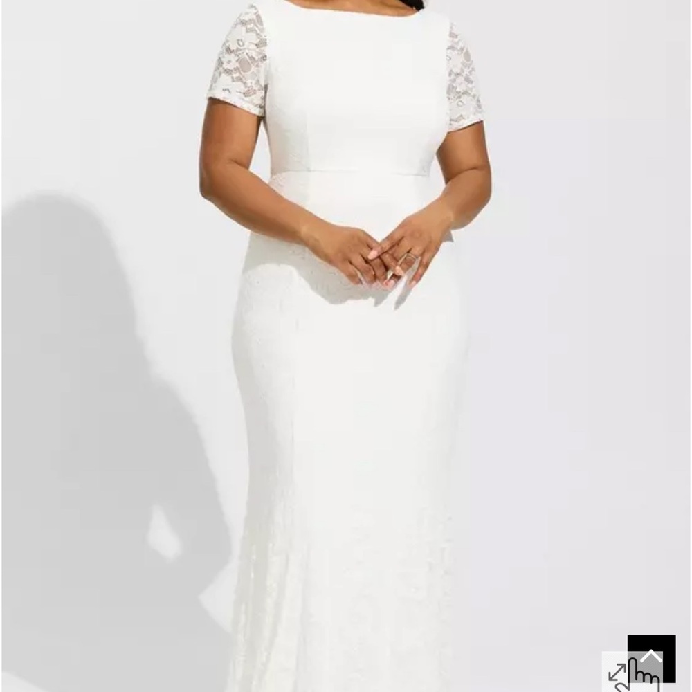 TORRID Elegant Ivory Wedding Lace Dress: NEW W/DEFECT: SIZE 16